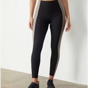 A&F YPB sculptLUX Curve Love 7/8 Length Leggings